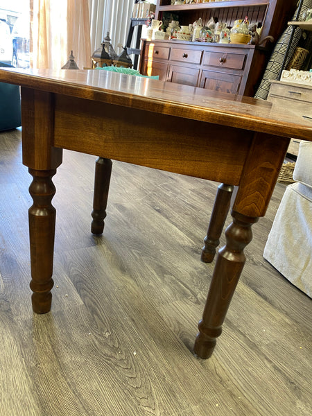 T2305 W. MAPLE COUNTRY END TABLE